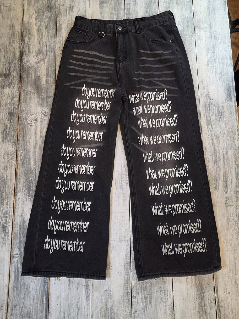 Black Graphic Wide-Leg Jeans - Do You Remember What We Promised Print sz 31x26
